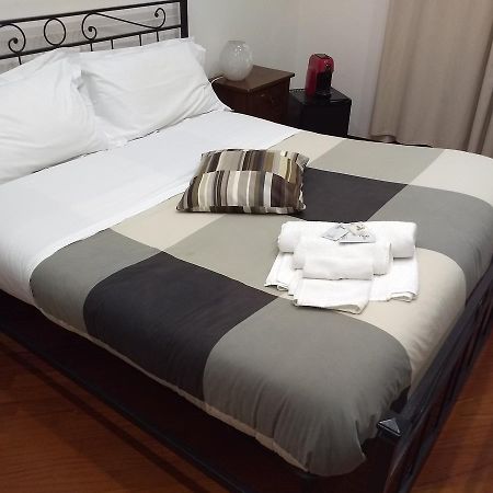 Living Rome Ottaviano B&B Bagian luar foto