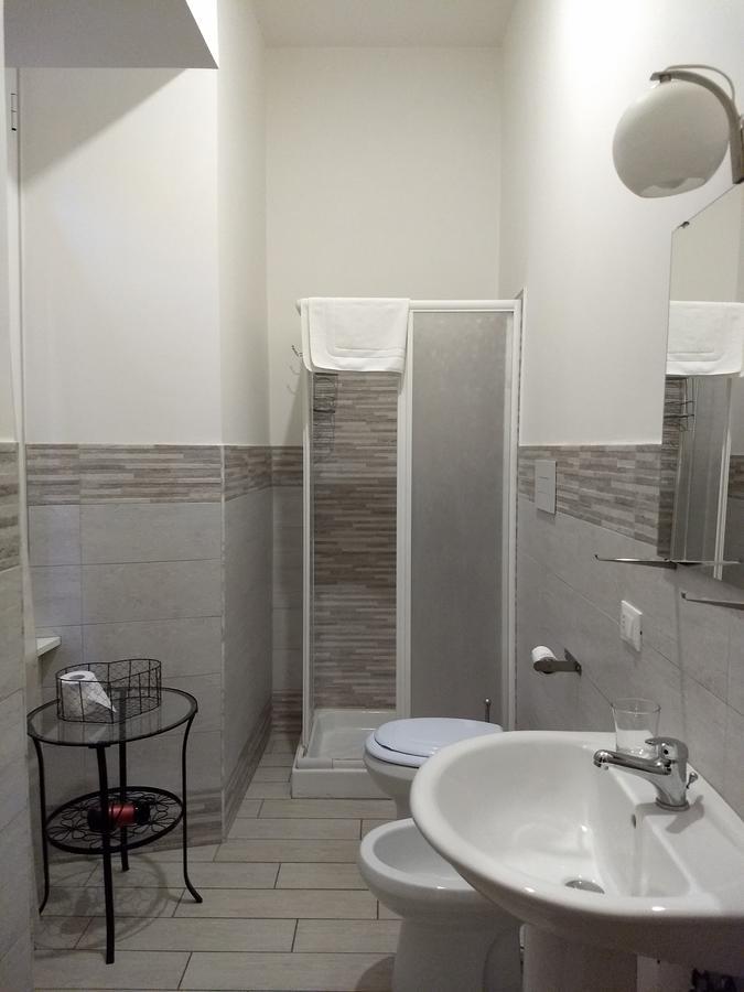 Living Rome Ottaviano B&B Bagian luar foto