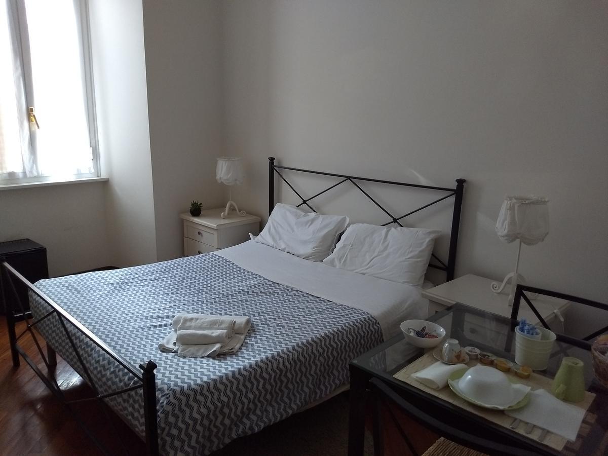 Living Rome Ottaviano B&B Bagian luar foto