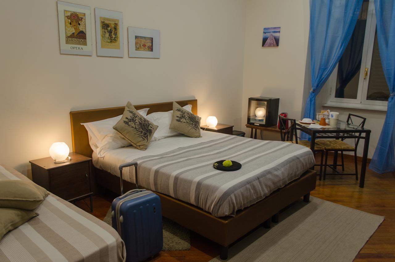 Living Rome Ottaviano B&B Bagian luar foto