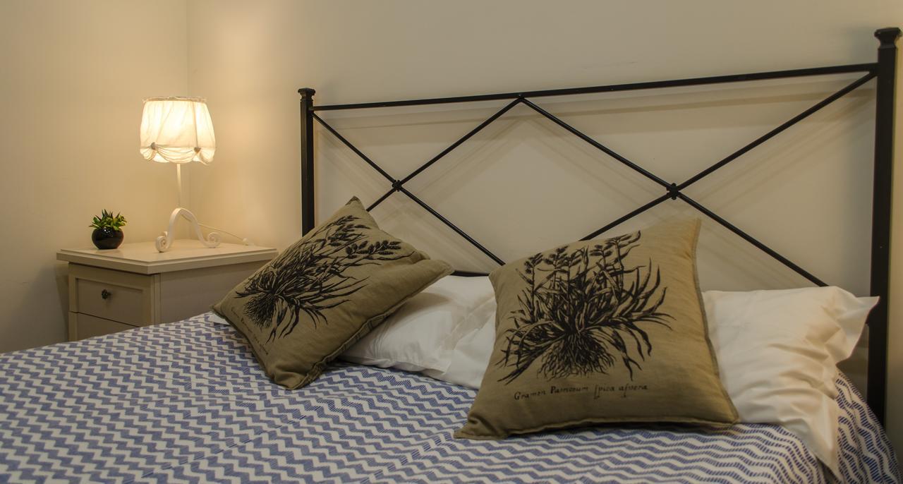 Living Rome Ottaviano B&B Bagian luar foto